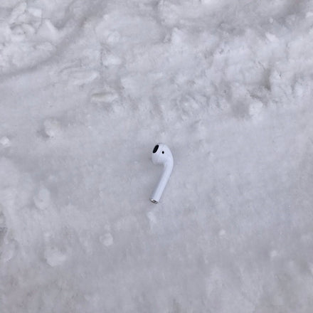 Why Your Earbuds Fall Out When Its Cold